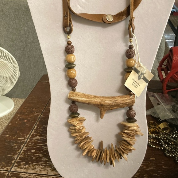 Calamity Jane woodland leather strap statement necklace - Picture 1 of 11